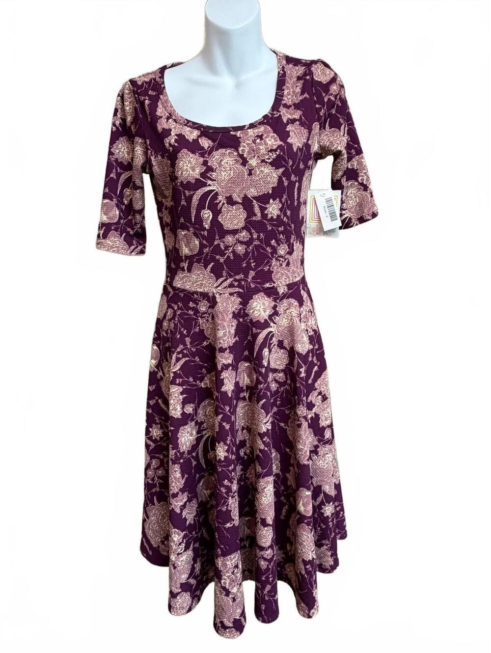 NWT! Lularoe Nicole Dress- Small